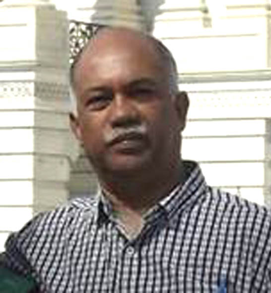 575393_10151624215764138_628839853_n