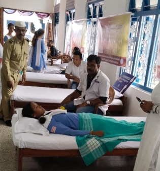 Voluntary Blood Donation Camp at Sant Nirankari Sastang Bhawan, Port ...