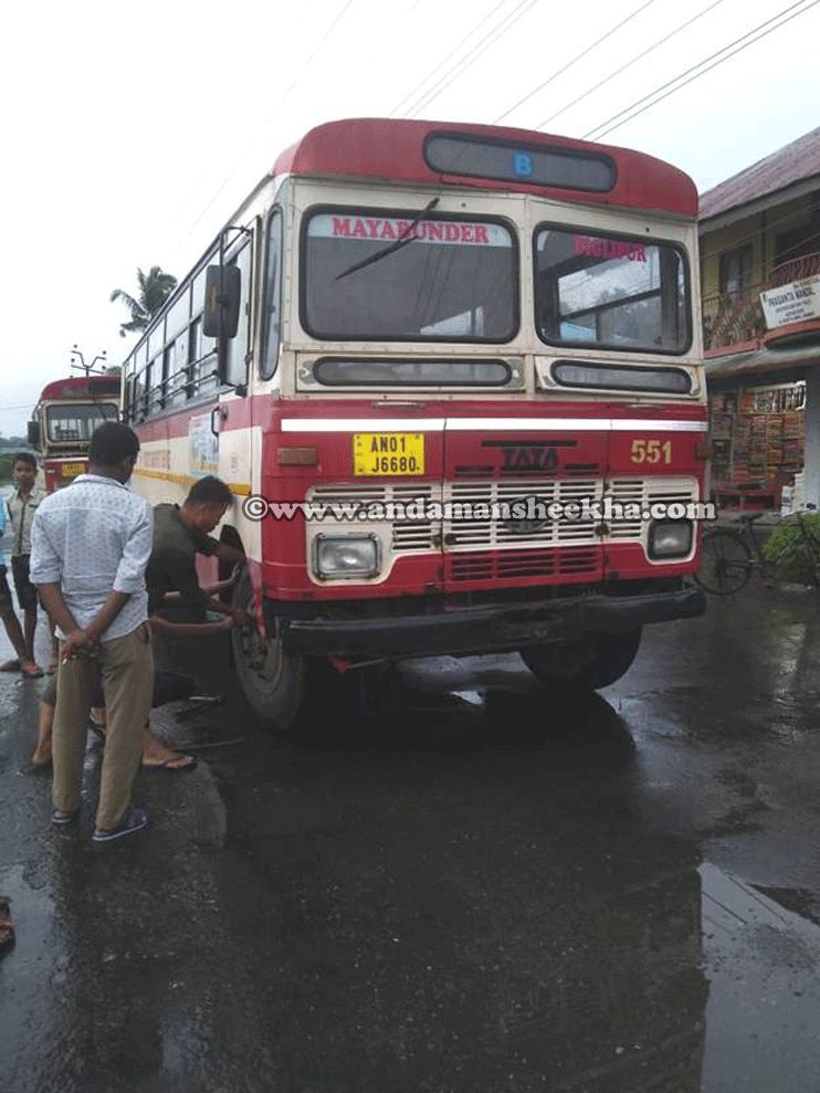 sheekha30082019-bus